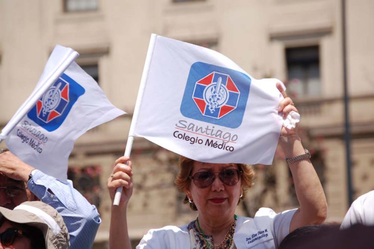 Colegio M Dico Llega A La Moneda En Apoyo A Funcionarios P Blicos