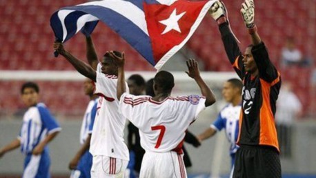 Futbolistas cubanos podrán jugar en el exterior