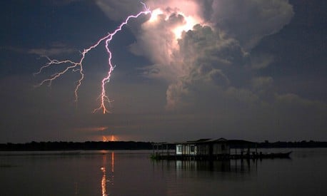 El punto con más actividad eléctrica del mundo está en el lago Maracaibo, en Venezuela