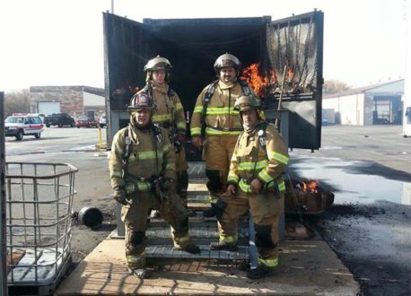 Una mesera dejó una nota a los bomberos y nunca se imaginó que le pagarían así