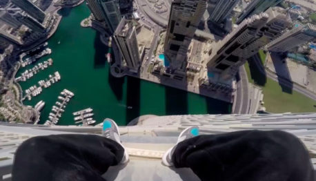 Este hombre realiza el «parkour» más extremo que verás jamás