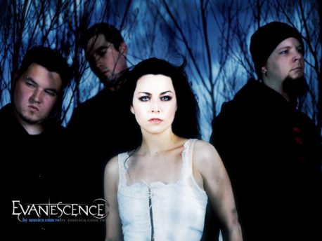 Así luce hoy la vocalista de Evanescence 13 años después