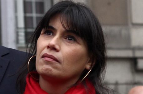 Ministra de Justicia habría ordenado la contratación de cuatro personas en Gendarmería