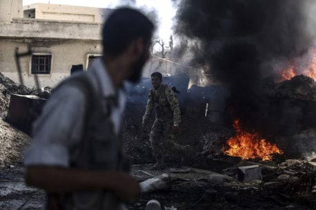 Siria: OTAN pide respetar Convención contra armas químicas tras ataque