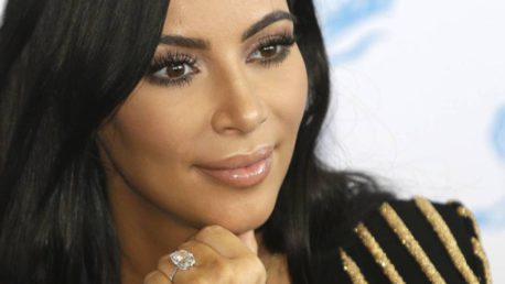 Kim Kardashian usó el atuendo más ridículo de todos para salir con Kanye West