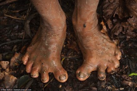 Esta es la Tribu más hostil del mundo… ¡Imagina de lo que se alimentan!