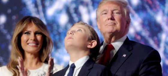 Aseguran que el hijo menor de Donald Trump y Melania tiene autismo y ellos intentan ocultarlo