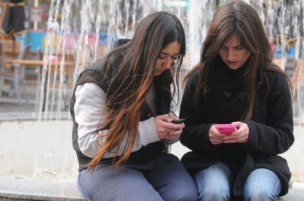 El sueño de las celos@s se hace realidad: Whatsapp ahora te dirá en dónde está tu novi@