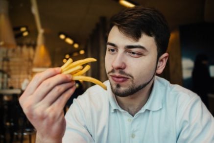 Esto podría pasarte si comer papas fritas hartas veces por semana