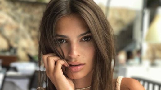 Emily Ratajkowski sorprende con desnudo total en revista LOVE