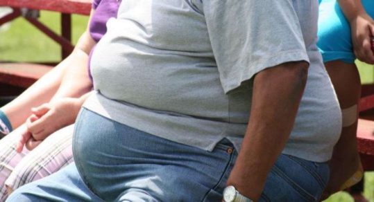 Muestran crudas imágenes del interior del cuerpo de una persona obesa. El registro es brutal