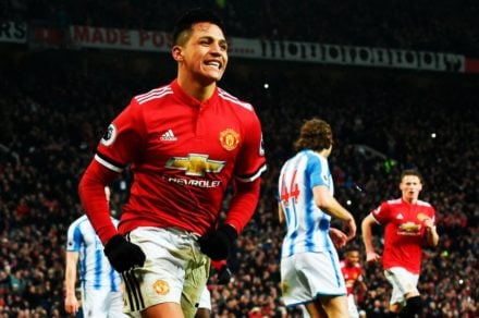 Alexis marca su primer gol con la camiseta de Manchester United