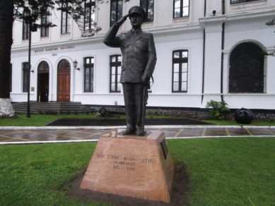 La estatua de José Toribio Merino en Valparaíso: un símbolo de la dictadura cívico-militar