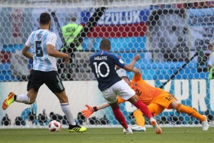 Francia vence a Argentina