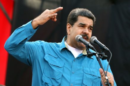 Maduro condena explosión de bomba