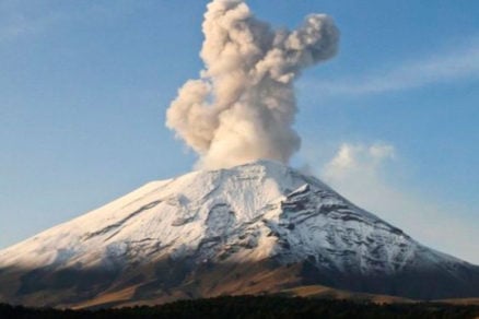 Denuncia: Gobierno de Guatemala desecha restos de víctimas de volcán de Fuego "como basura"