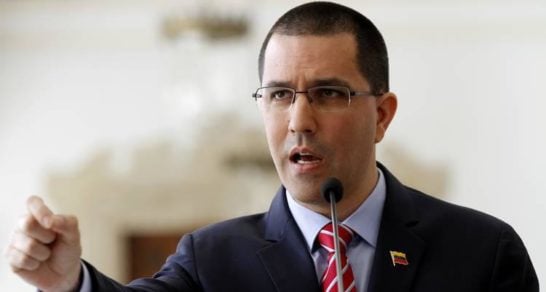 Arreaza: “Medios de comunicación son parte del teatro para justificar intervención”