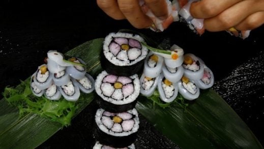 Neurosis de los tejidos: surcoreano come sushi y le amputan un brazo