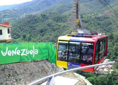 Teleférico más alto y largo del mundo reinicia las operaciones hasta su última estación