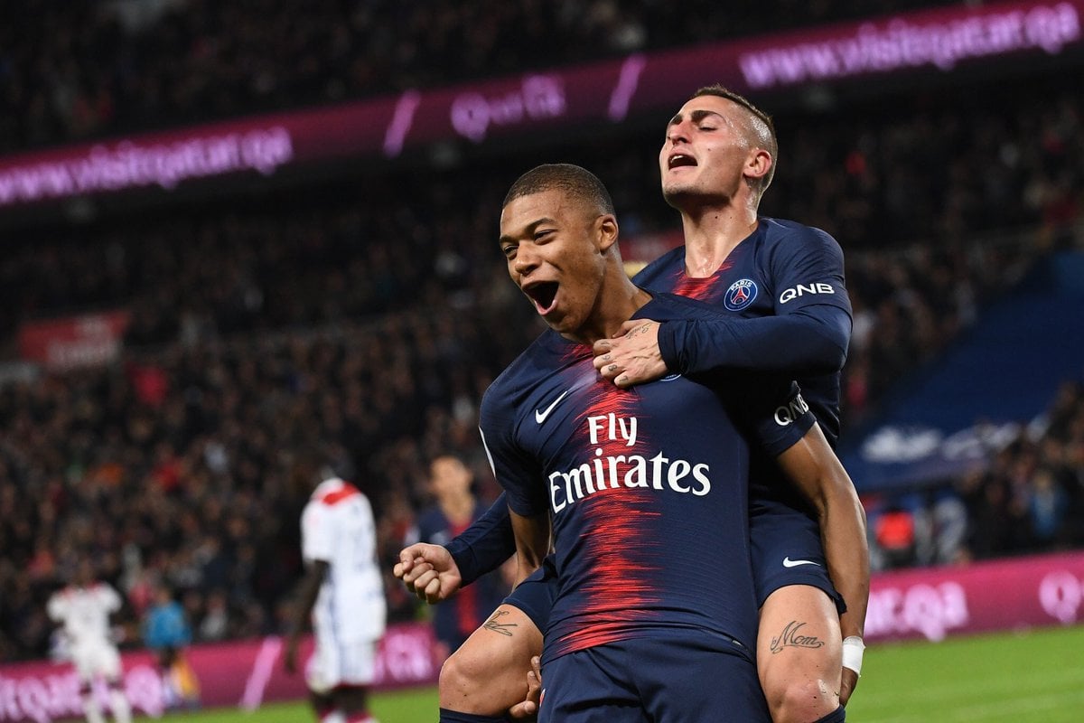 Mbappé marca goles