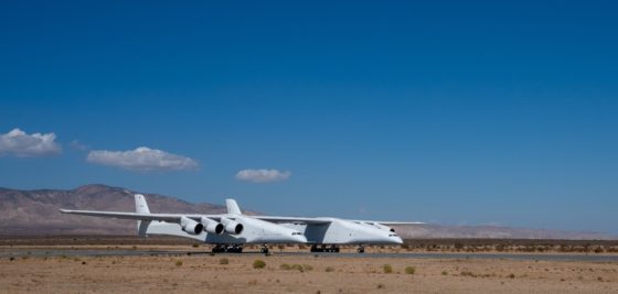 Avión mas grande del mundo se probo con exito