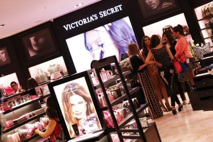 En picada: Caen ventas de productos de Victoria´s Secret y acciones de la firma se deprecian en 40%