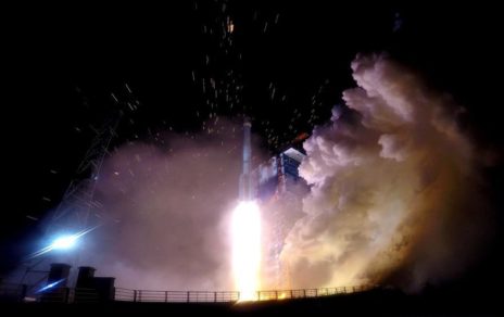 China lanza tres satélites de observación e investigación