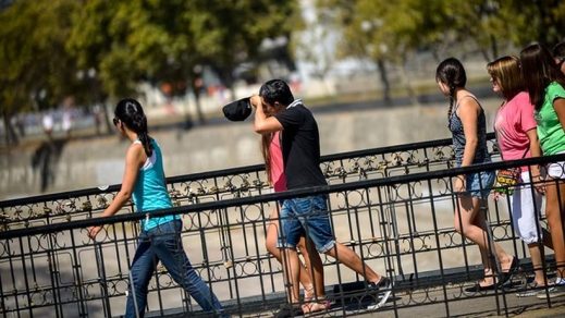 Olas de calor: Especialistas entregan conceptos prácticos para sobrellevar las altas temperaturas