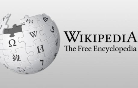 Describe Wikipedia a Papatlazolco como «peligrosa para el turismo»