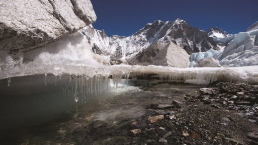 Calentamiento global coloca en riesgo de desaparecer a la mitad de los glaciares del Himalaya