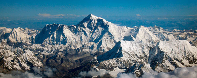 Calentamiento global coloca en riesgo de desaparecer a la mitad de los glaciares del Himalaya