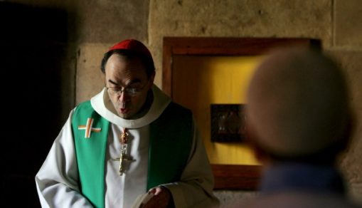 Crisis de credibilidad: Más franceses renuncian a la iglesia Católica