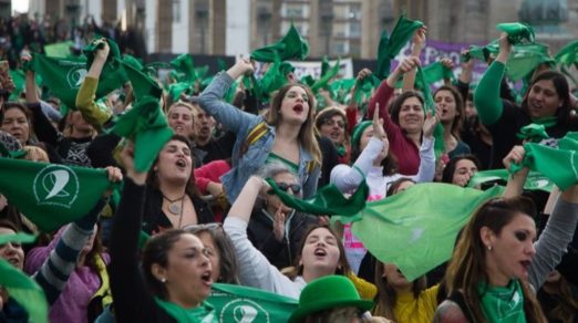 Masiva movilización acompañó nuevo ingreso de proyecto de aborto en Argentina