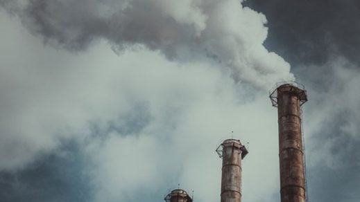 AIE registra caída de 6% en emisiones globales de CO2 durante el 2020