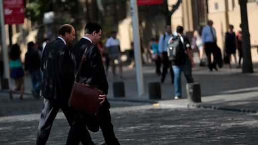 Chile reduce desempleo al 8,9% gracias al impulso de comercio y sector público