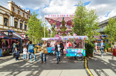 Experimentando sabores: Helados con petróleo, oro y alcohol podrán degustarse en festival de Moscú 2019