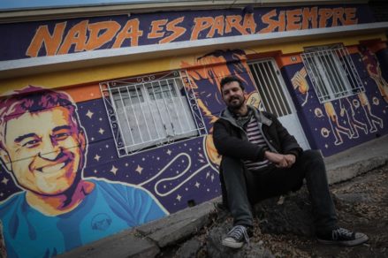 César Vallejos, autor del mural en homenaje a Jorge González: «Su obra es tan grande, que ninguna frase que propusiera iba a dar en el clavo»