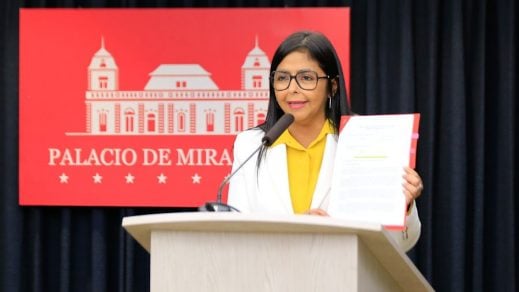 Vicepresidenta venezolana: «Crimen organizado internacional» actuó contra la empresa estatal Citgo