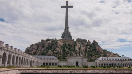 España protestará ante el Vaticano después de que el nuncio dijera que el Gobierno «había resucitado a Franco»