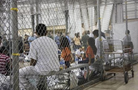 La misma medida que Trump: Gobierno de Biden pide al Pentágono albergar a niños migrantes en bases militares