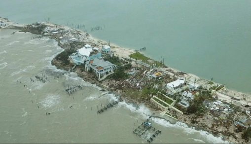 (Fotos) Huracán Dorian deja hasta ahora 23 muertos y una fuerte devastación en Bahamas