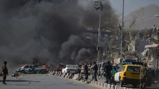 Al menos 24 muertos y 31 heridos por explosión en acto de campaña del presidente afgano