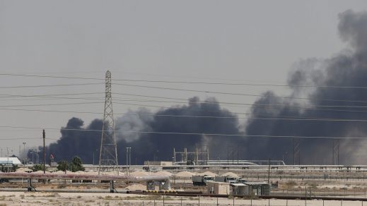 (Video) Arabia Saudita recorta su producción petrolera a la mitad