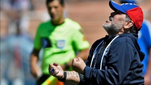 (Video) ¡Al fin! Maradona gana primer partido como entrenador