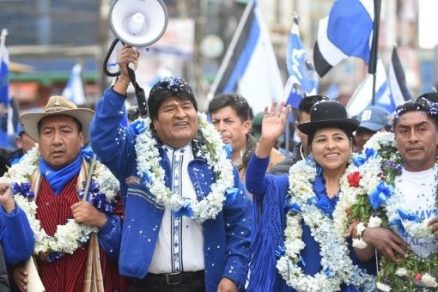 Evo Morales lideró multitudinaria marcha de cara a las elecciones presidenciales