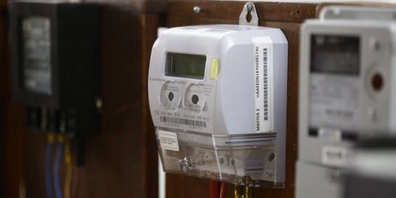 Senado aprueba proyecto para congelar las tarifas eléctricas