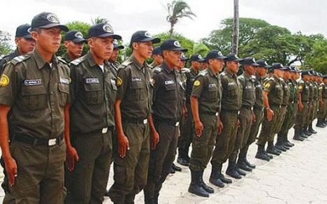 Policía de Bolivia acuartelada y alerta ante posibles disturbios