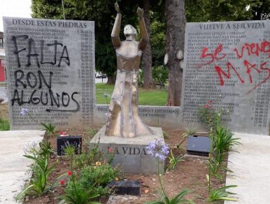 PDI investiga ataque a Memorial por la Paz de Osorno