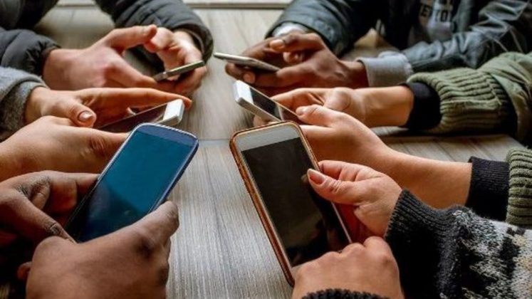 Adicción Al Teléfono Celular Afecta El Cerebro De Forma Similar A La ...