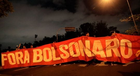 Brasil: Jueza suspende despidos masivos en Petrobras mientras camioneros se suman a histórica huelga